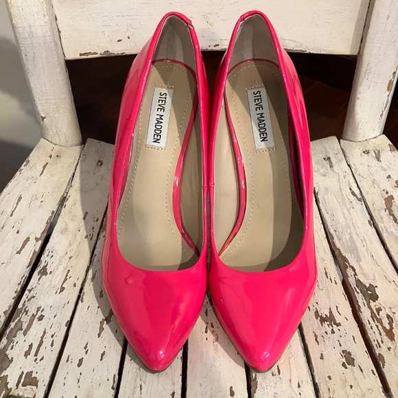 Steve Madden Size 9 Intrude HOT Pink Patent Leather Stiletto High Heel Shoes - Picture 3 of 9